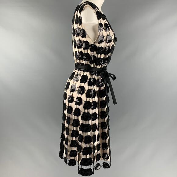 EMPORIO ARMANI Size 4 Black Cream Polyester Sequined Sleeveless Cocktail Dress - Picture 3 of 8